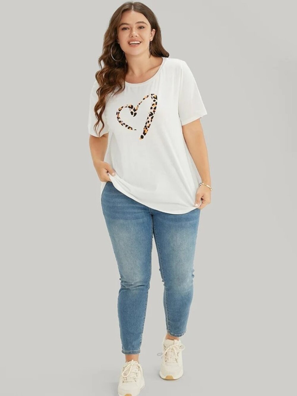 Bloomchic Leopard Heart Print Crew Neck T-Shirt White 14-16 - Picture 2 of 10